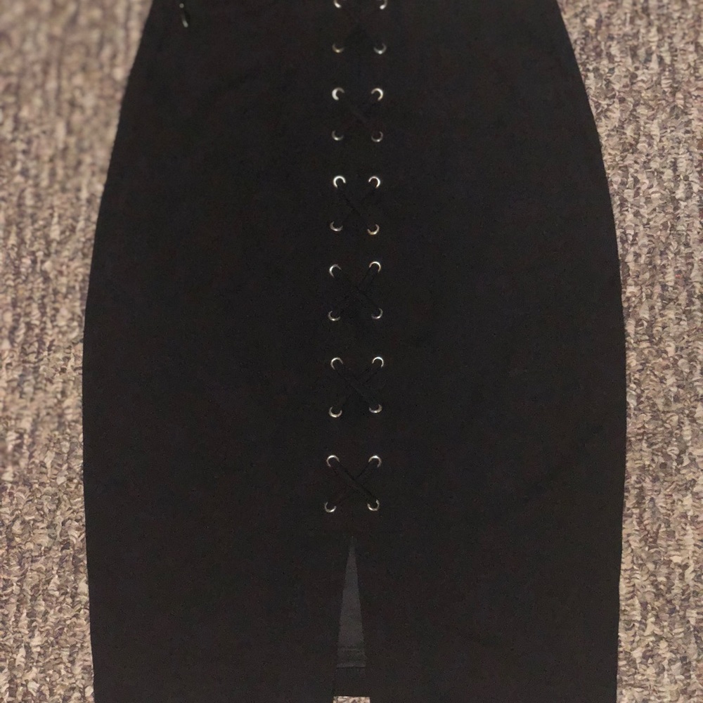 Bebe skirt
